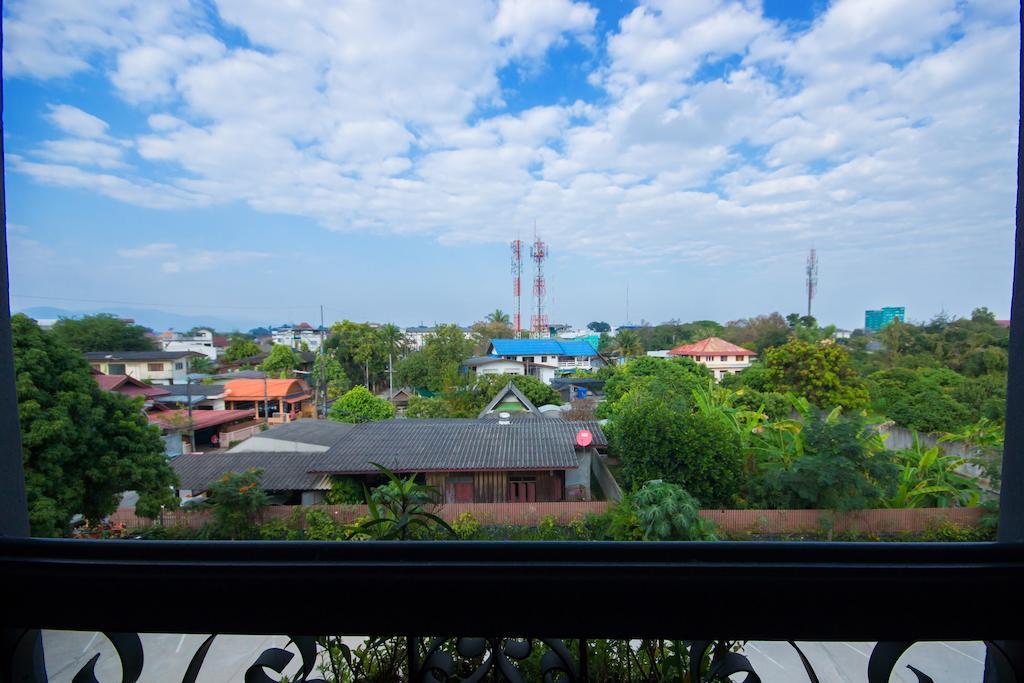 The Corner Hotel (Adults Only) Chiang Rai Exterior foto