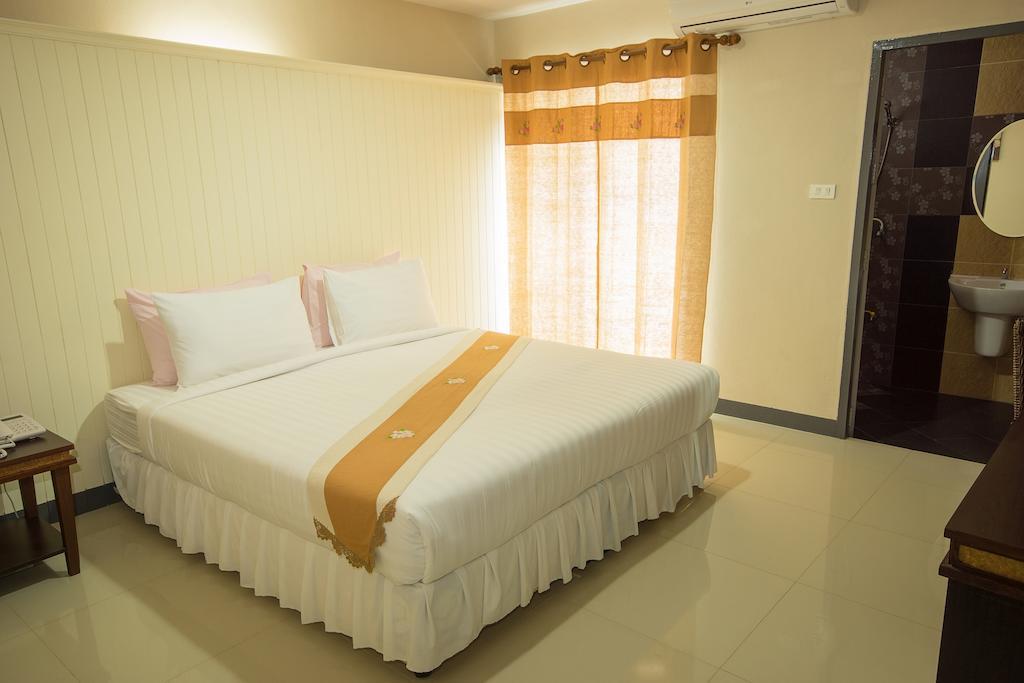 The Corner Hotel (Adults Only) Chiang Rai Exterior foto